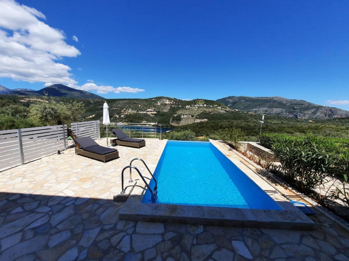Villas Amantea- Four Villas With Big Pool And Infinity Pool シヴォタ エクステリア 写真
