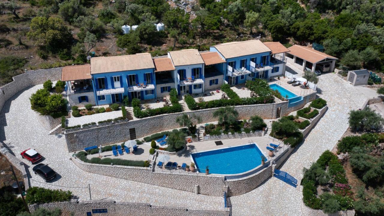 Villas Amantea- Four Villas With Big Pool And Infinity Pool シヴォタ エクステリア 写真
