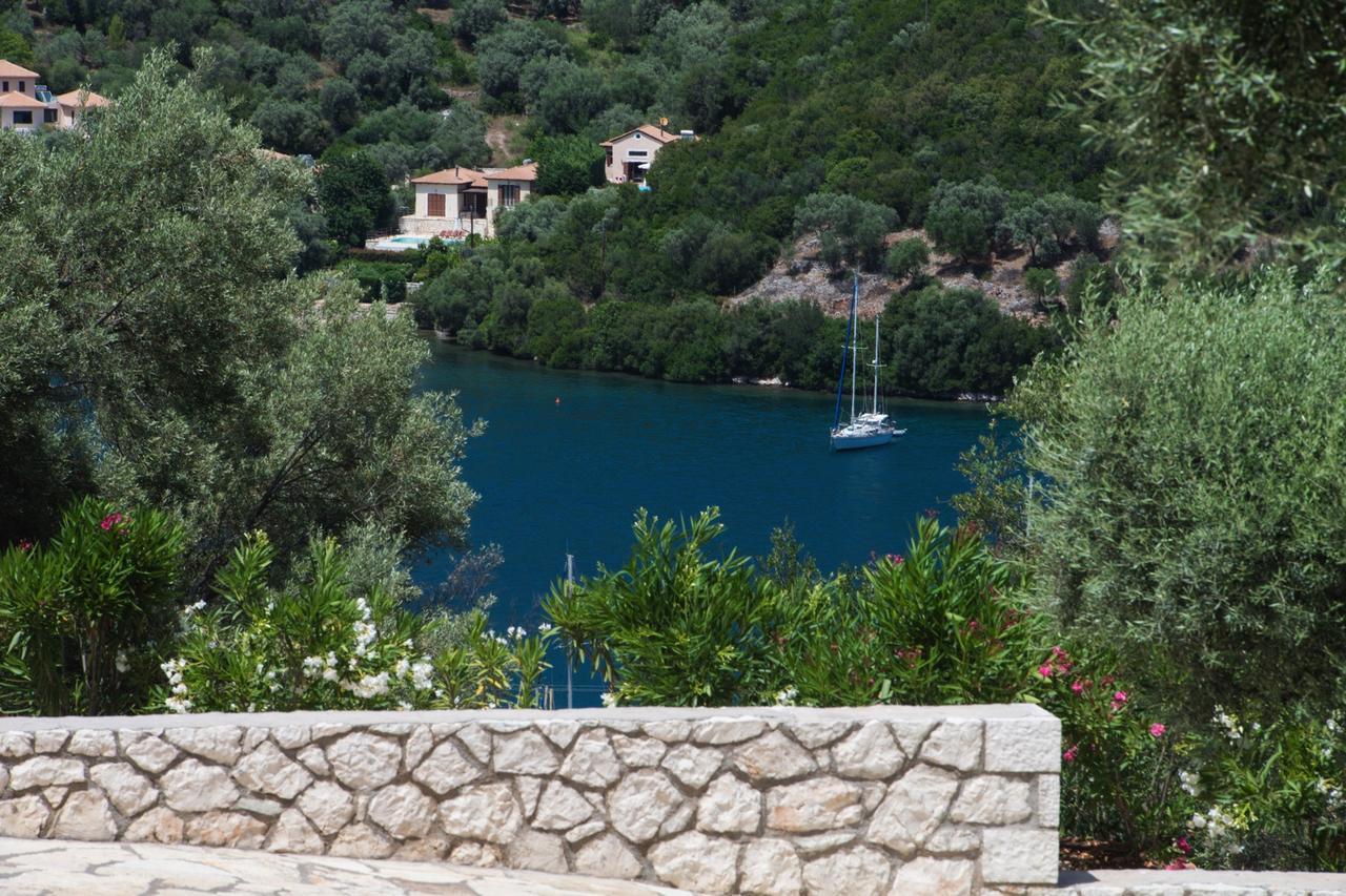 Villas Amantea- Four Villas With Big Pool And Infinity Pool シヴォタ エクステリア 写真