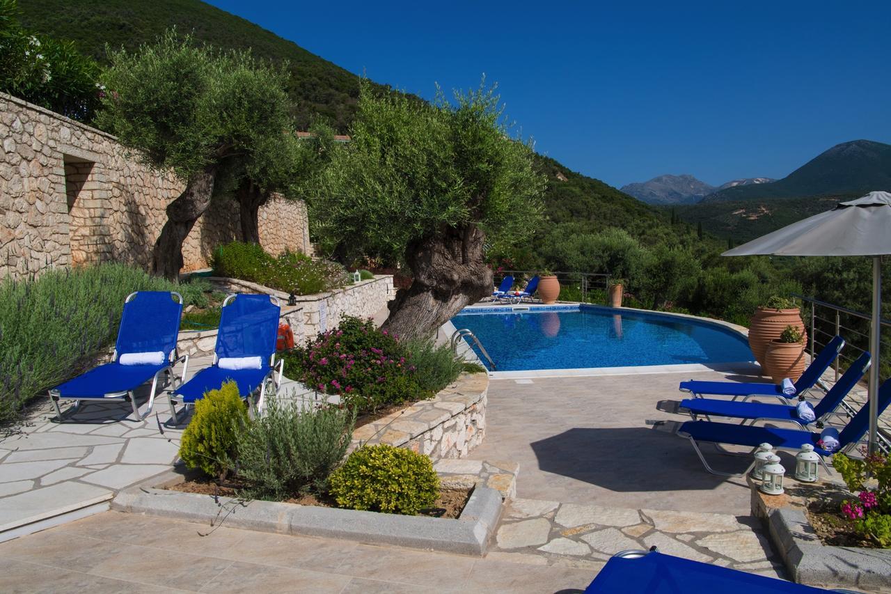 Villas Amantea- Four Villas With Big Pool And Infinity Pool シヴォタ エクステリア 写真