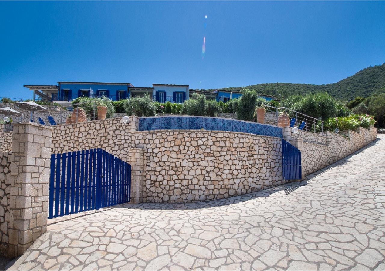 Villas Amantea- Four Villas With Big Pool And Infinity Pool シヴォタ エクステリア 写真