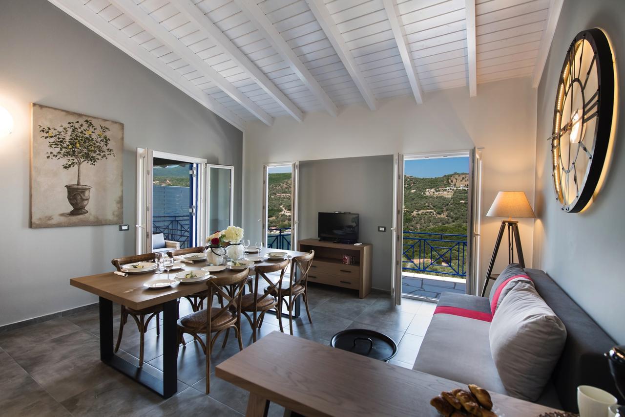 Villas Amantea- Four Villas With Big Pool And Infinity Pool シヴォタ エクステリア 写真