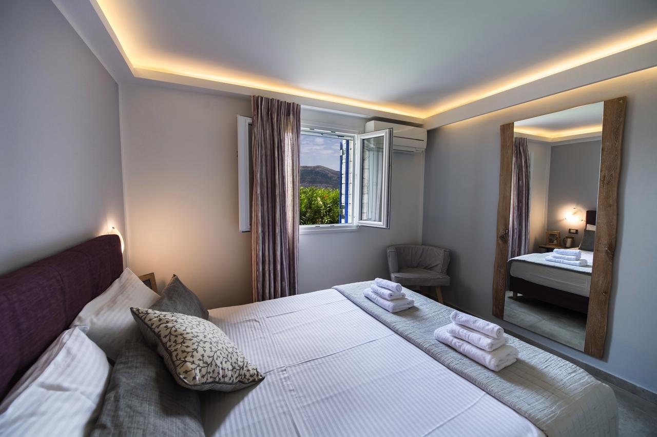 Villas Amantea- Four Villas With Big Pool And Infinity Pool シヴォタ エクステリア 写真