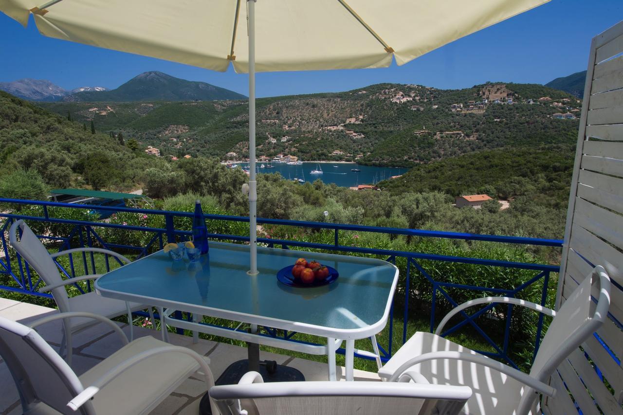 Villas Amantea- Four Villas With Big Pool And Infinity Pool シヴォタ エクステリア 写真